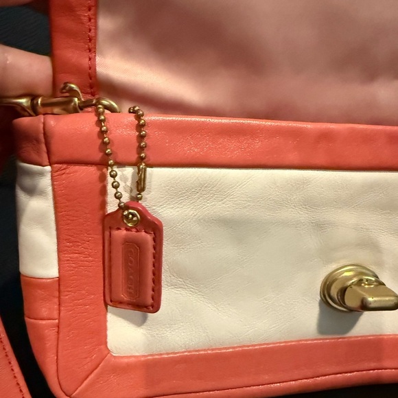 Coach Cricket White Coral Leather Turnlock Flap Clutch Wristlet Wallet - Picture 7 of 11